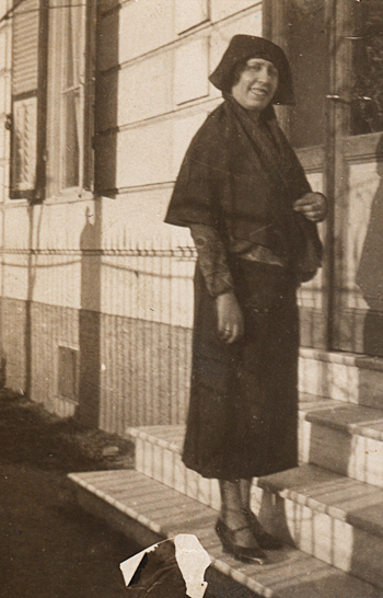 Eva (Liska) Datnowsky, Salonica 1925