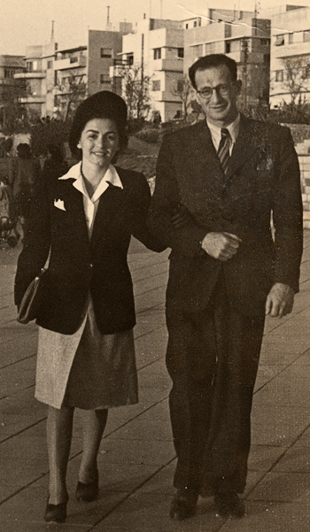 Toni and Liebergott, Tel-Aviv, 1946