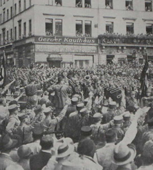Hitler in Gera, 1931